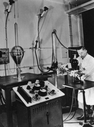 Röntgen-Labor 1935.jpg